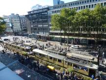 Tram-Korso auf der Berliner Allee