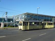 Tw 379 (Bj 1950) auf der Grafenberger Allee vor der Haniel Garage