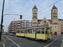 Tw 14 (Bj 1944) vor der Elisabethkirche - Ackerstr Ecke Gerresheimer Str
