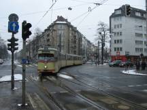 707 auf der Morsestr links ab in die Corneliusstr, Fahrtrichtung Universität