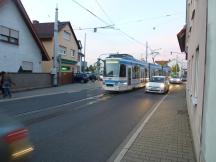 eingleisige Streckenführung im Gegenverkehr auf der Hauptstr in Eppelheim