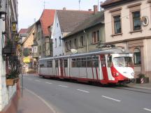 eingleisige Ortsdurchfahrt Großsachsen in Seitenlage