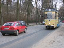 eingleisige Fahrbahnrandlage auf der Schleusenstr - führt zeitweise zum Linksverkehr