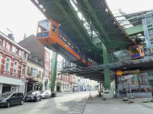 Abfahrt von der Endstation Vohwinkel Schwebebahn
