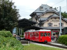 Tw 44 (Bj 1954) mit Bw 51 am Endbf Chamonix Mont Blanc
