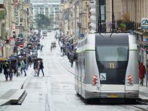 Blick die Rue Saint-Jean hinunter