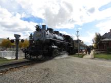 CPR 2023 (gebaut in den 1940ern, seit 1979 im Heritage Park) verlässt Shepard Station
