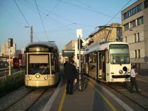 diesmal umgekehrt: Pöstlingbergbahn niederflurig, dafür hochfl. Linie 3
