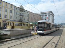 Hauptpl (links Pöstlingbergbahn, rechts 3 nach Doblerholz)