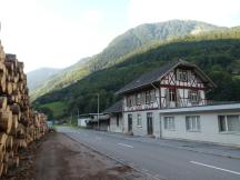 Bf Engi-Vorderdorf, Straßenansicht