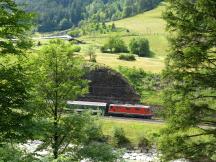 Pfaffensprungspiraltunnel: ICN oben, IR unten