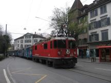 Lokbespannter Zug auf der Grabenstr in Chur