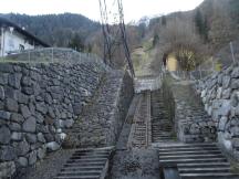 Gleis mit Seil - Erinnerung an die ex Standseilbahn