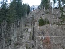 Während der Fahrt immer wieder Reste der Trasse der ex Standseilbahn erkennbar