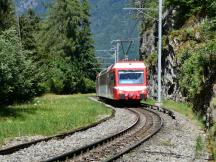 Wechsel von Stromschiene auf Oberleitung nördlich von Salvan