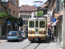 in der engen Rue de la Gare in Aigle