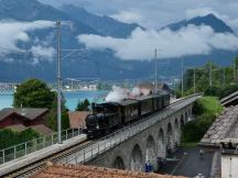 G 3/4 #208 (Bj 1913) auf dem Viadukt im Ostteil von Ringgenberg