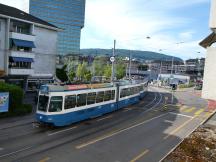 in der Schaffhauser Str nahe Bf Oerlikon, Fahrtrichtung Seebach